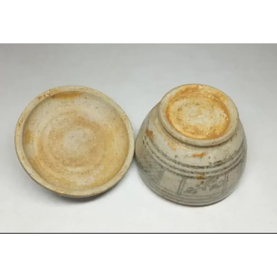 15th Century Thai Sawankhalok and Kalong Ceramic Covered Boxes