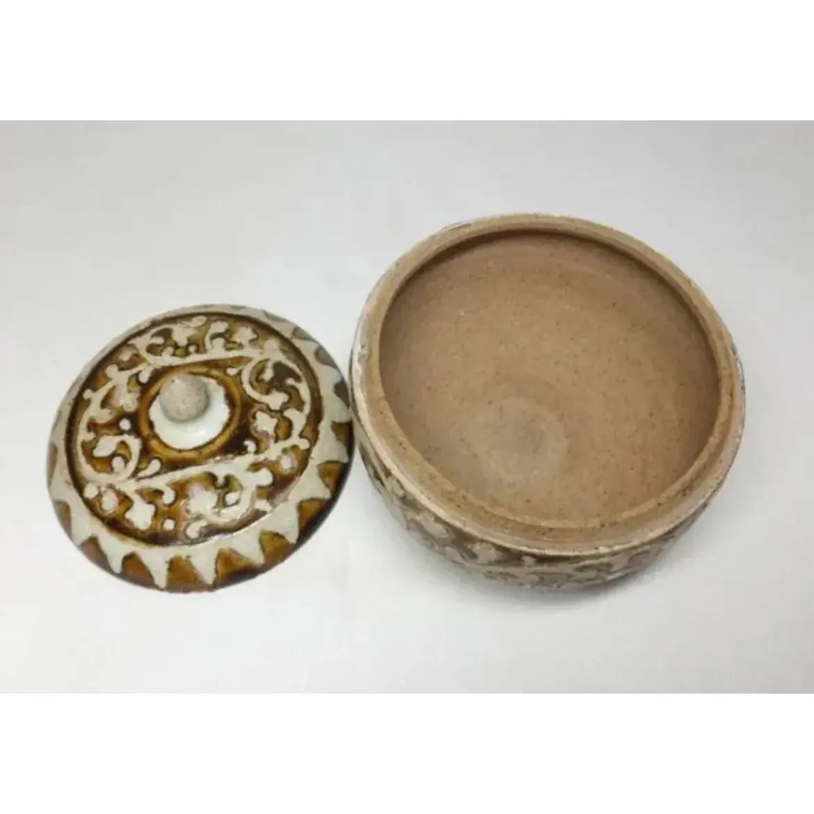 15th Century Thai Sawankhalok and Kalong Ceramic Covered Boxes