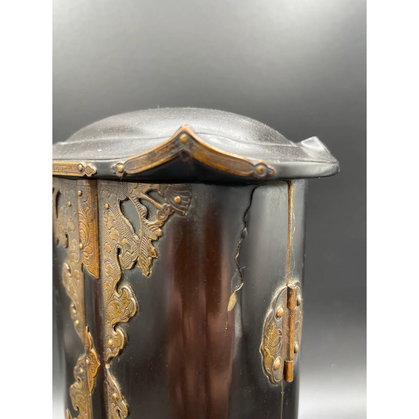18th Century Japanese Edo Lacquered and Gilt Buddhist Zushi Shrine