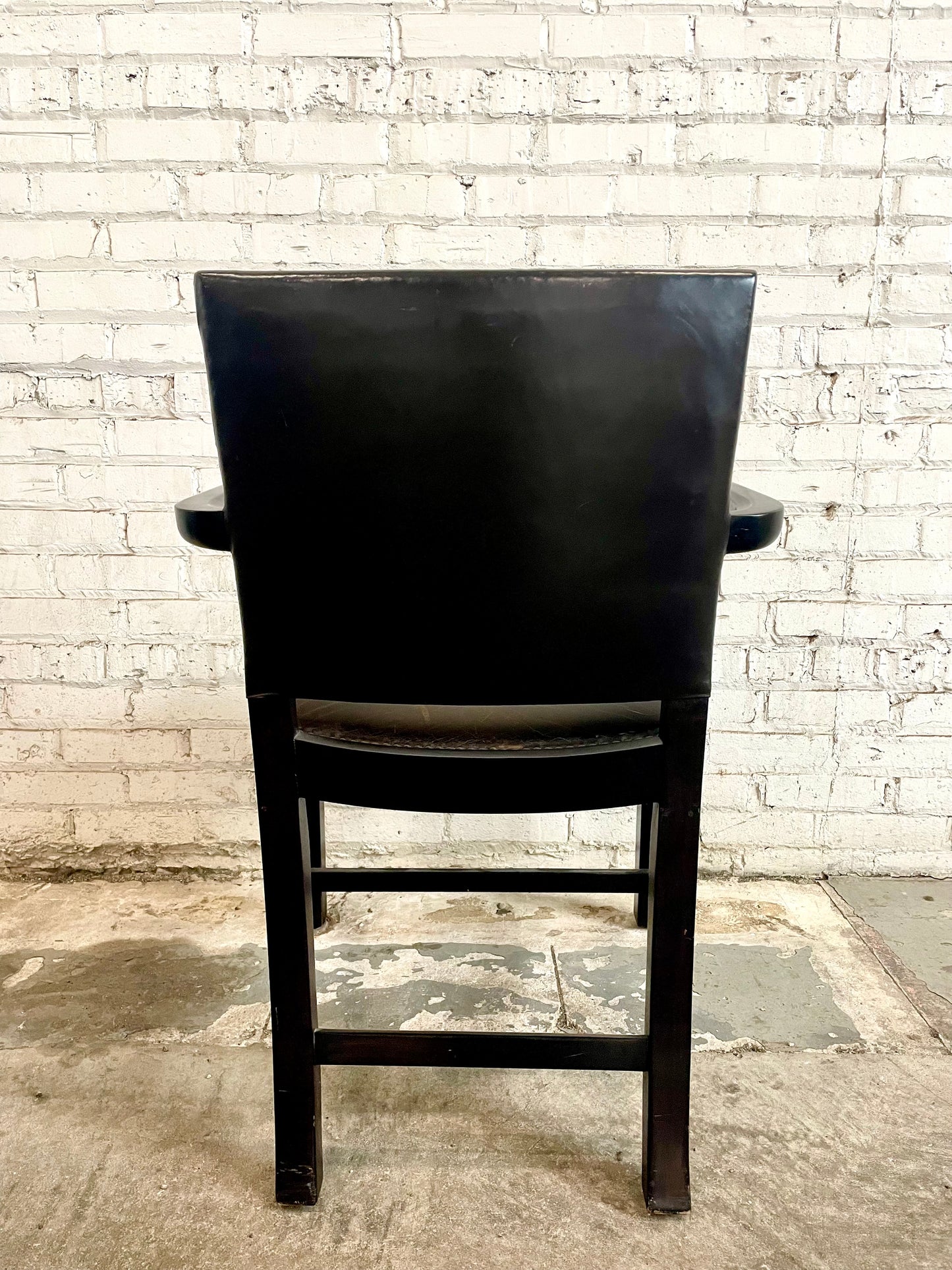 Dessin Fournir Leather Upholstered Allen Dining Arm Chairs