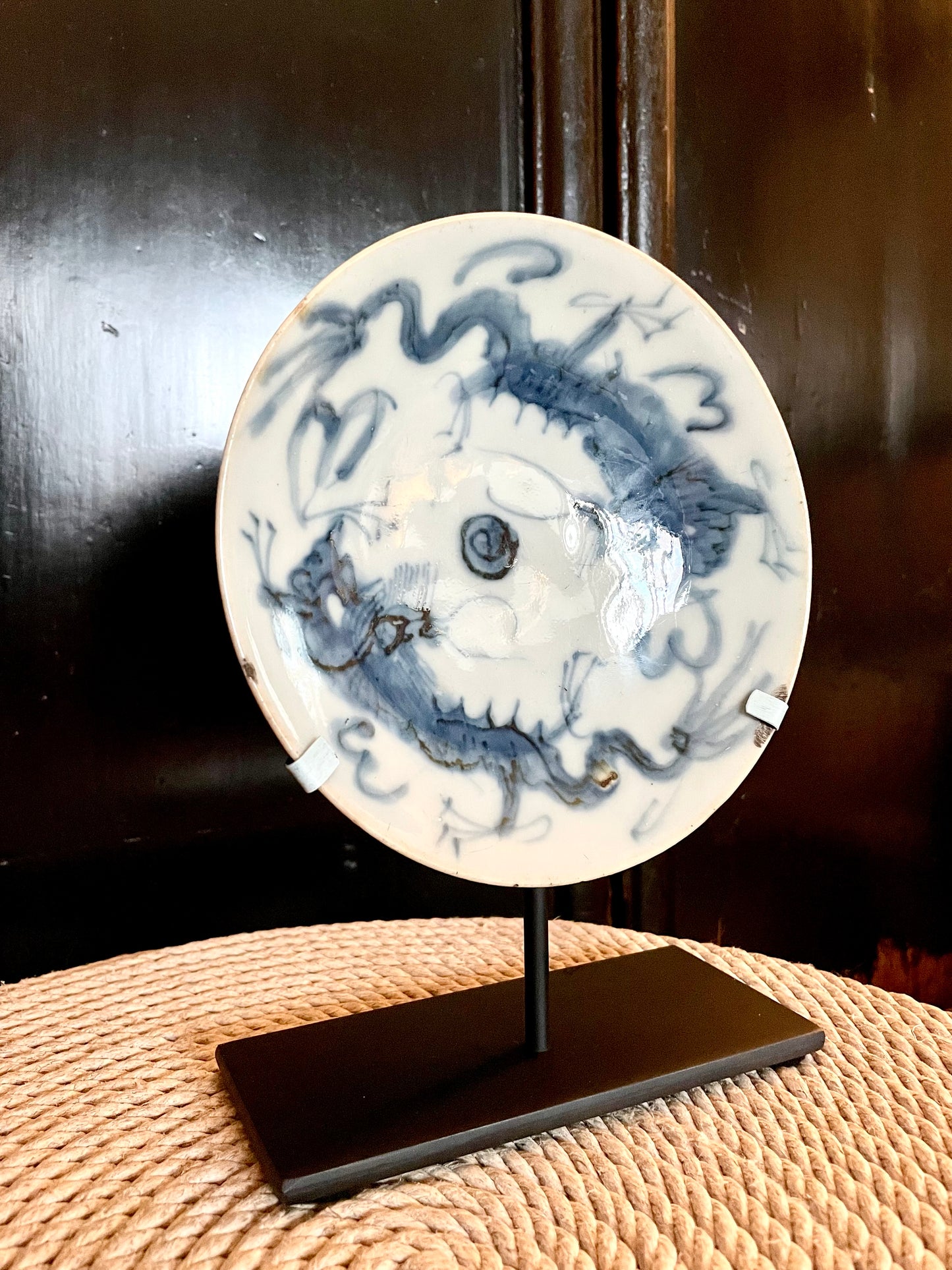 Ming Dynasty Chinese Blue and White Ko-Sometsuke Export Plate on Stand