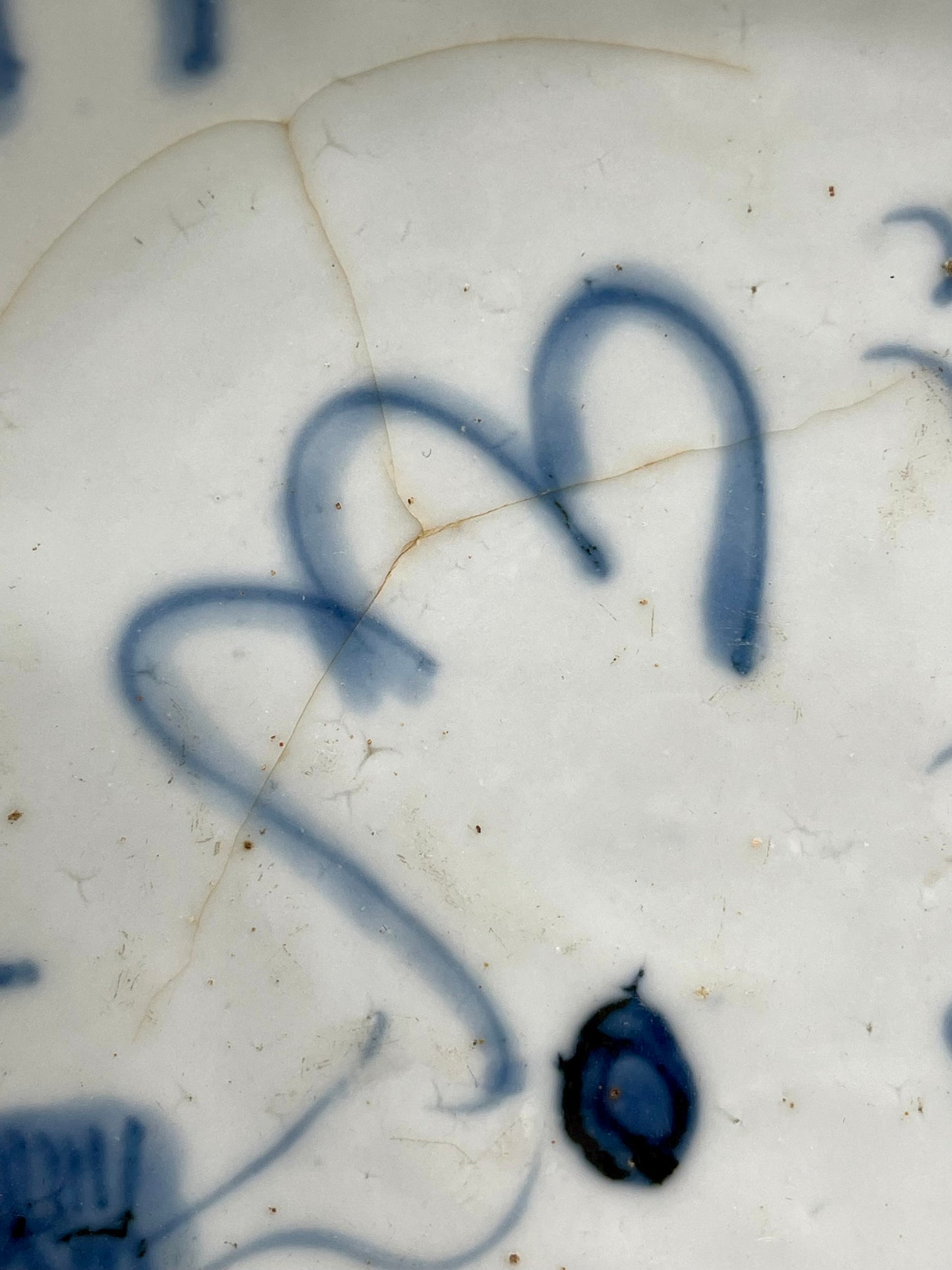 Ming Dynasty Chinese Blue and White Ko-Sometsuke Export Plate on Stand