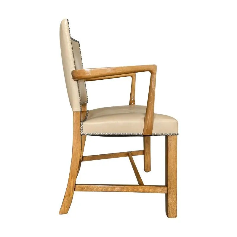 Dessin Fournir Leather Upholstered Allen Dining Arm Chairs