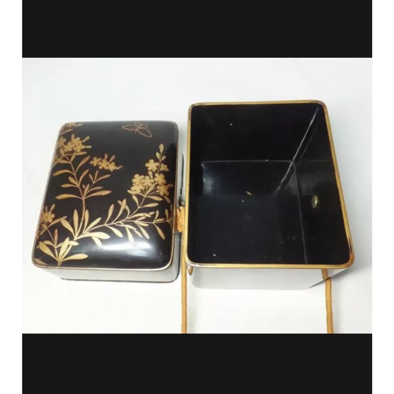 Early 19th Century Japanese Black and Gold Maki-E Lacquered Tebako