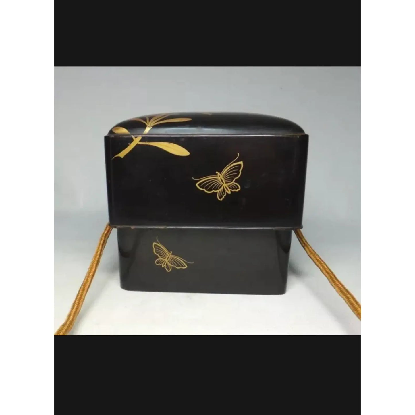 Early 19th Century Japanese Black and Gold Maki-E Lacquered Tebako