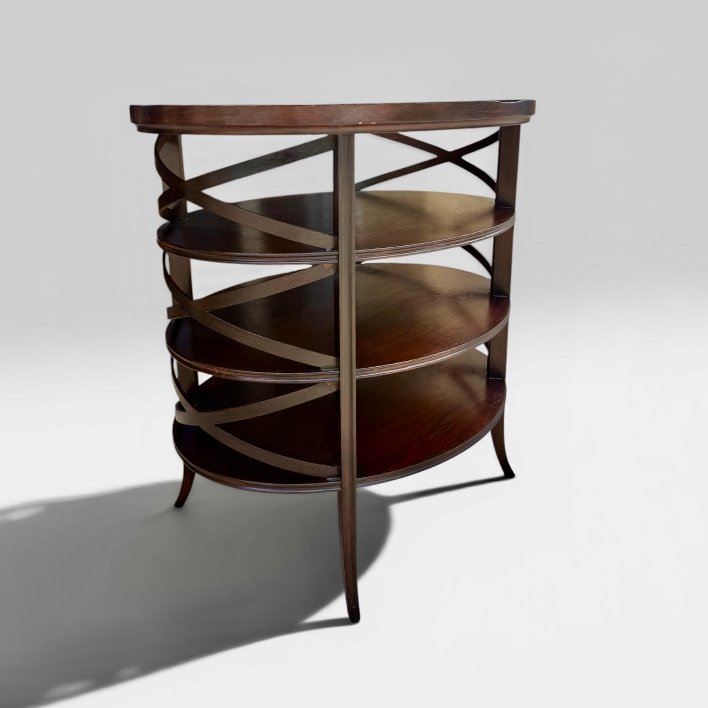 Dessin Fournir Traversa Table by Erika Brunson