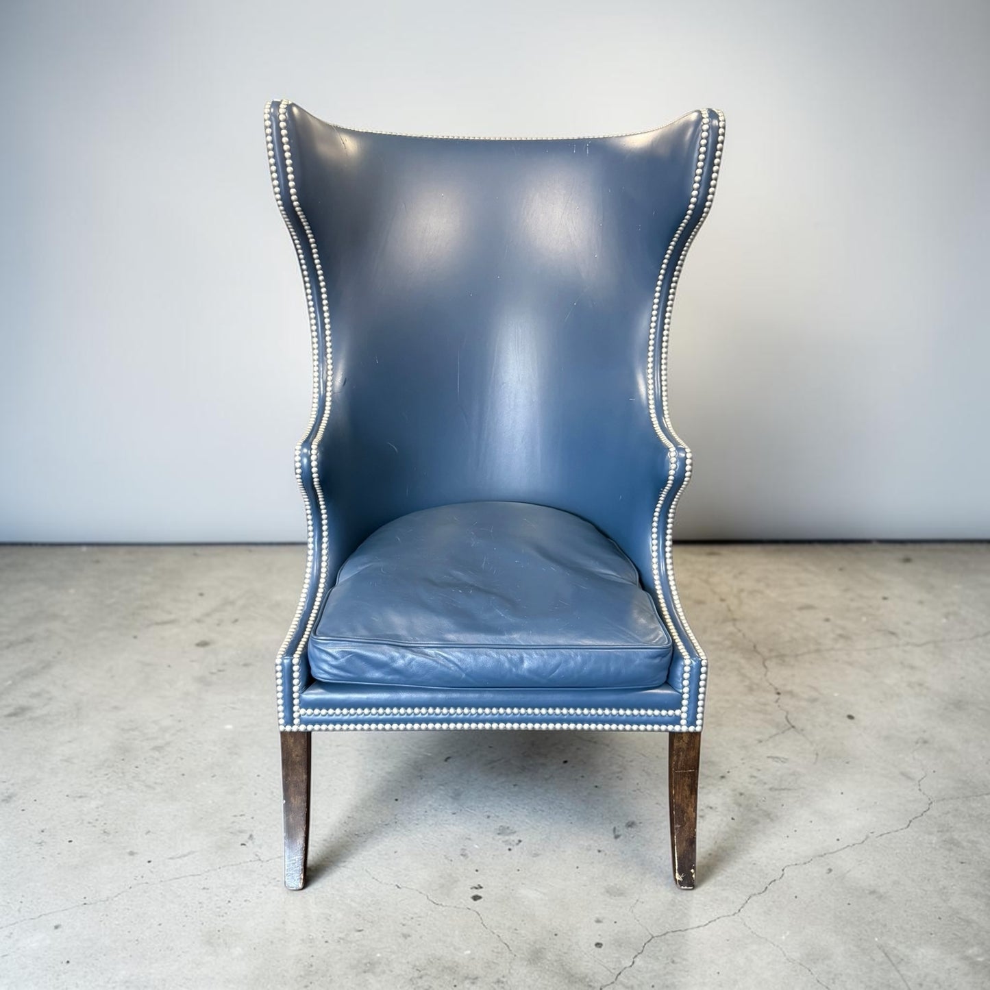 Dennis & Leen English Highback Wingchair