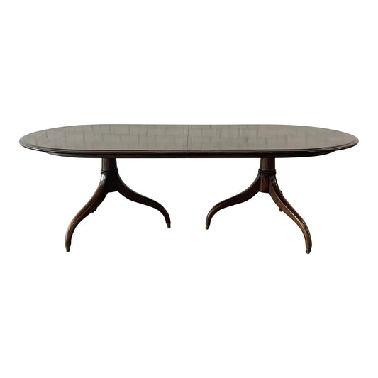 Dessin Fournir Georgian Mahogany Extendable Dining Table