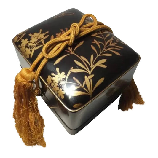 Early 19th Century Japanese Black and Gold Maki-E Lacquered Tebako
